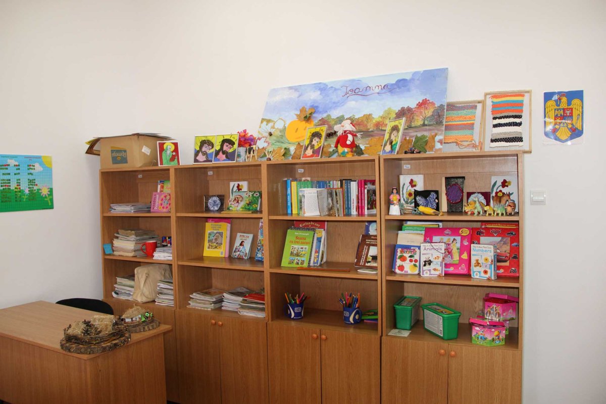 O mână de ajutor pentru copii într-un sat vasluian 134082