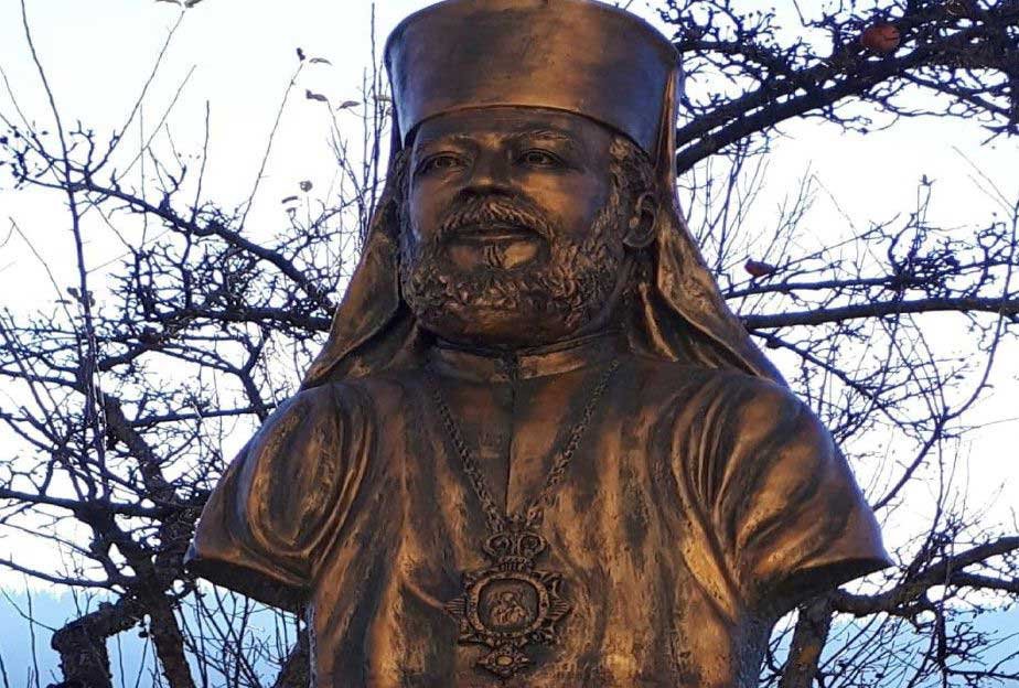 Bust pentru Episcopul Irineu Crăciunaș 134187