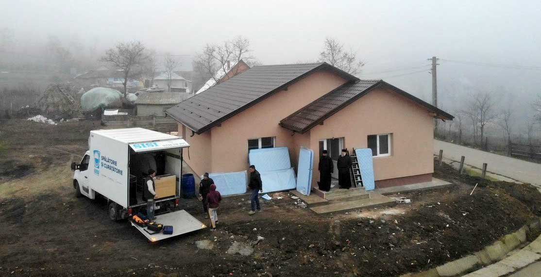 Casă construită de Biserică pentru o familie nevoiașă din satul Ion Neculce 134177