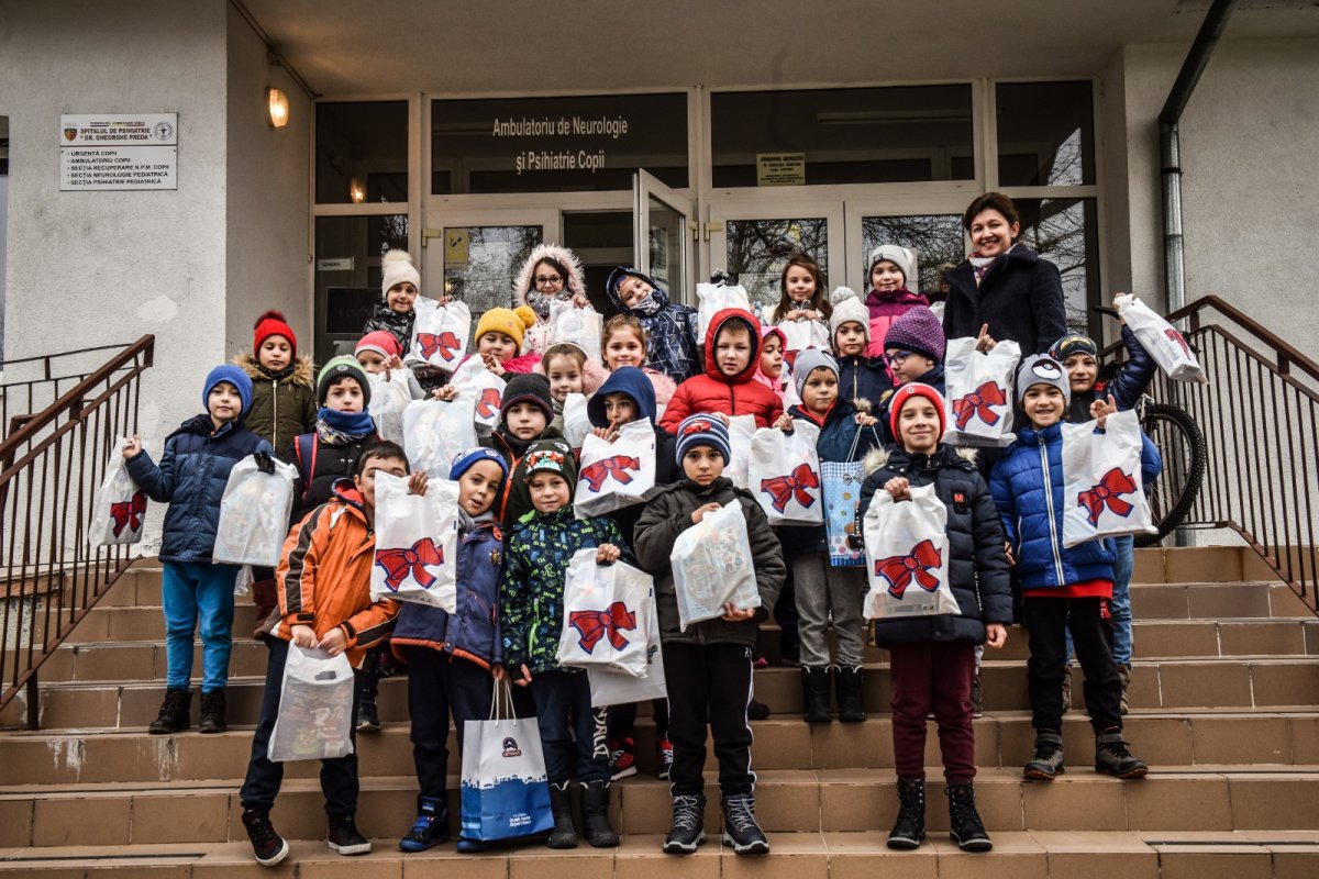 Cadouri pentru copiii de la  Spitalul de Psihiatrie din Sibiu 134357