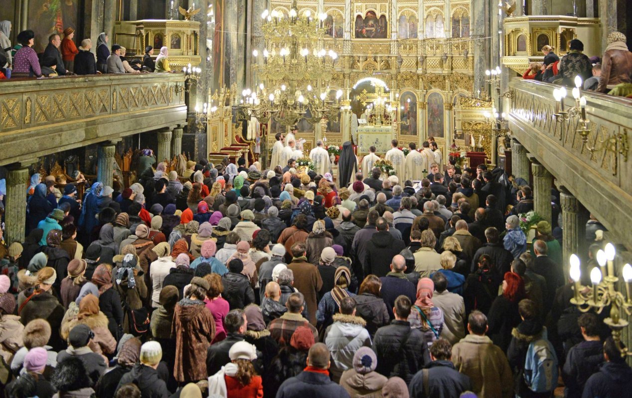 Nu, Biserica nu poate fi singură! 134364