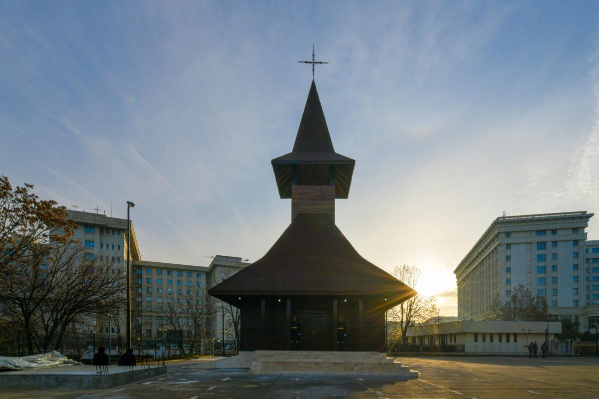 Biserica din incinta MApN, sfinţită de Patriarhul României 134492