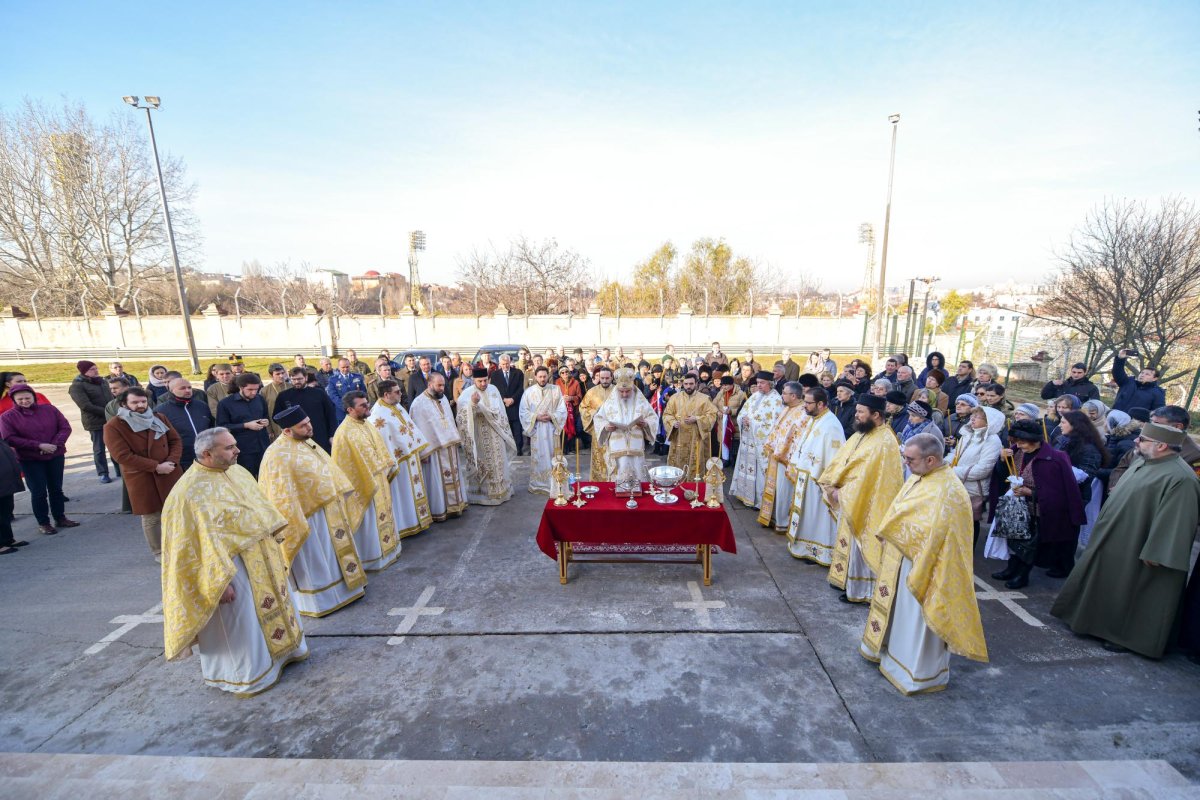 Biserica din incinta MApN, sfinţită de Patriarhul României 134498