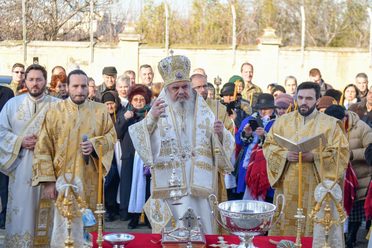 Biserica din incinta MApN, sfinţită de Patriarhul României 134499