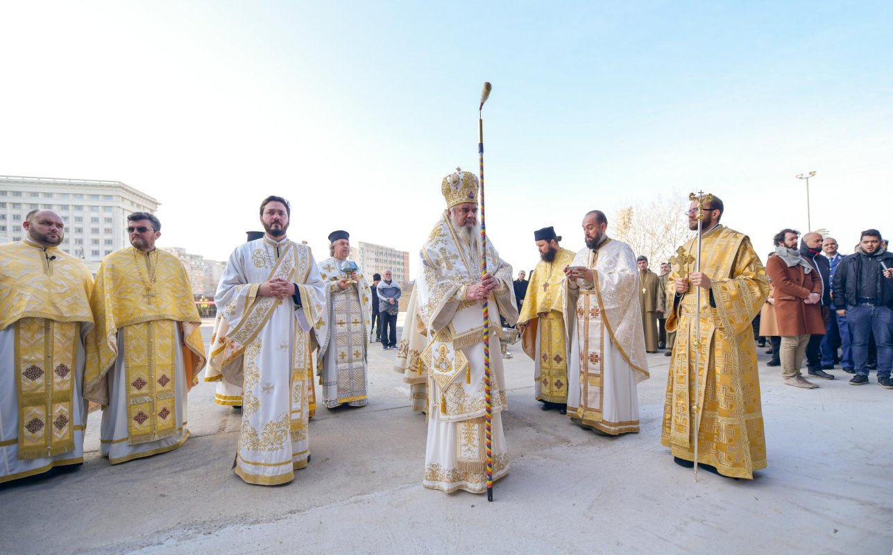 Biserica din incinta MApN, sfinţită de Patriarhul României 134512