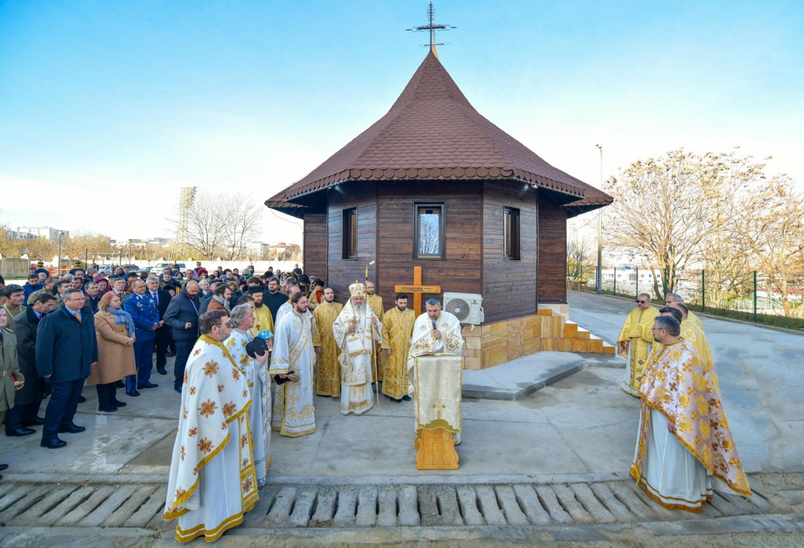 Biserica din incinta MApN, sfinţită de Patriarhul României 134516