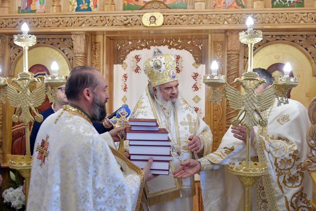 Biserica din incinta MApN, sfinţită de Patriarhul României 134537