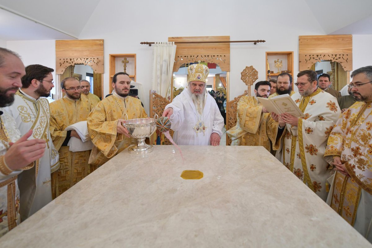 Biserica din incinta MApN, sfinţită de Patriarhul României 134547