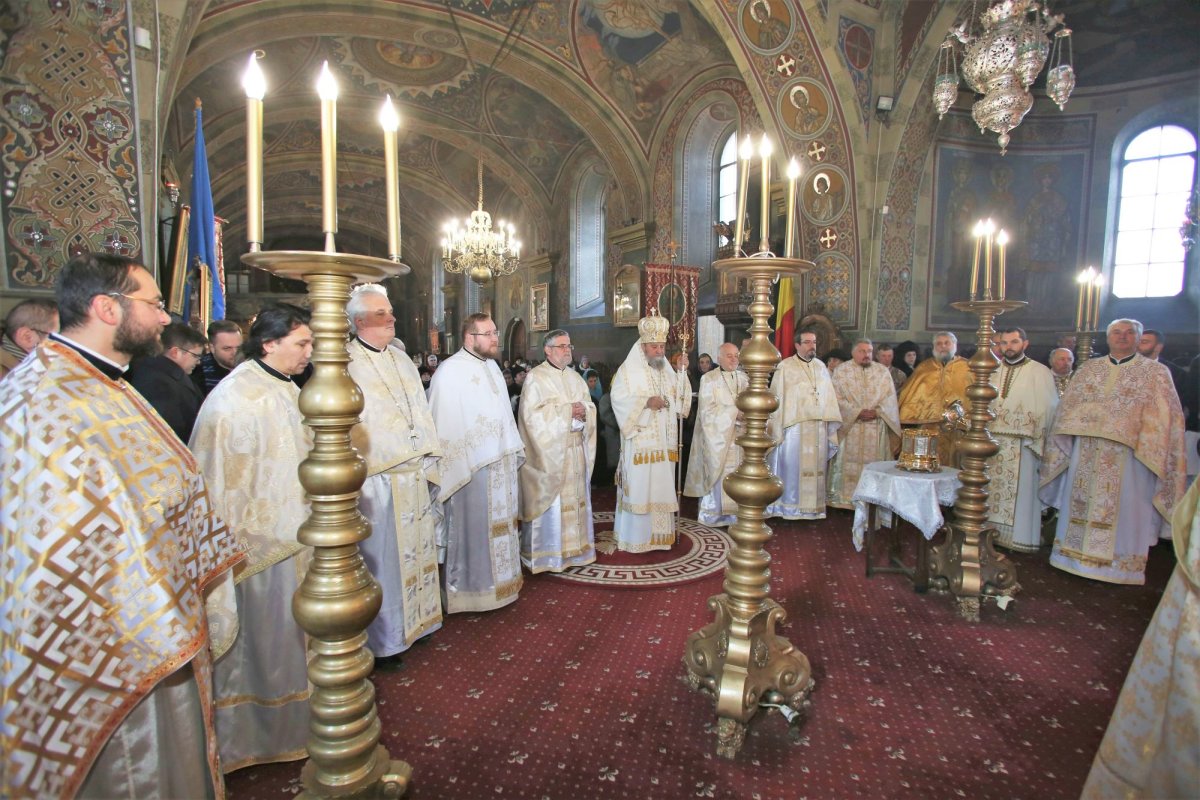 Hram la Biserica „Sfântul Nicolae” din Şcheii Braşovului 134459