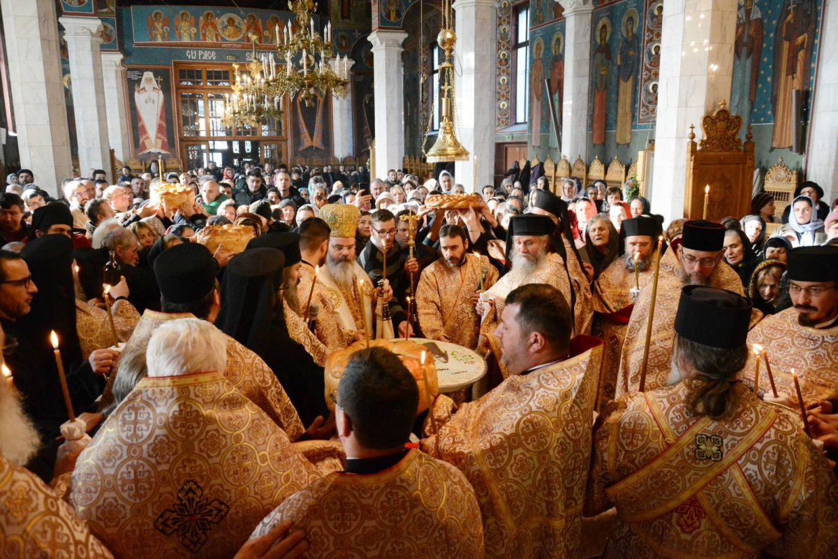 Parastas pentru părinții Mănăstirii Sihăstria: „Ei au înduhovnicit țara noastră, au umplut-o de lumină!” 134441