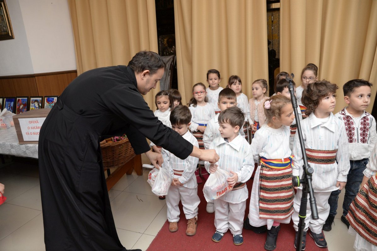 Serbare de Sfântul Nicolae la Parohia Iancu Vechi-Mătăsari 134447
