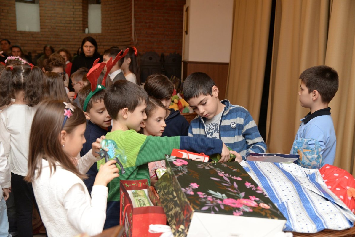 Serbare de Sfântul Nicolae la Parohia Iancu Vechi-Mătăsari 134451