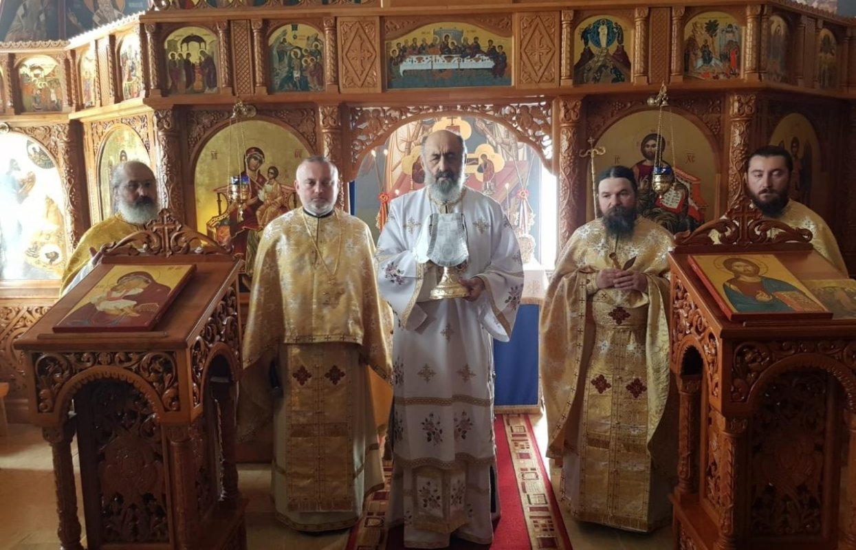 Liturghie arhierească la Răzoare, Mureş 134597