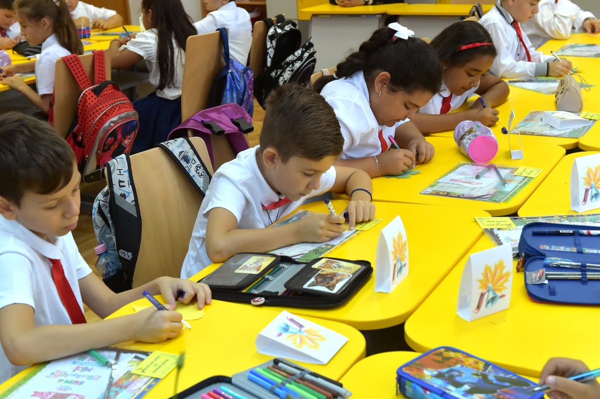 Elevii simt nevoia introducerii educaţiei financiare în şcoli 134669