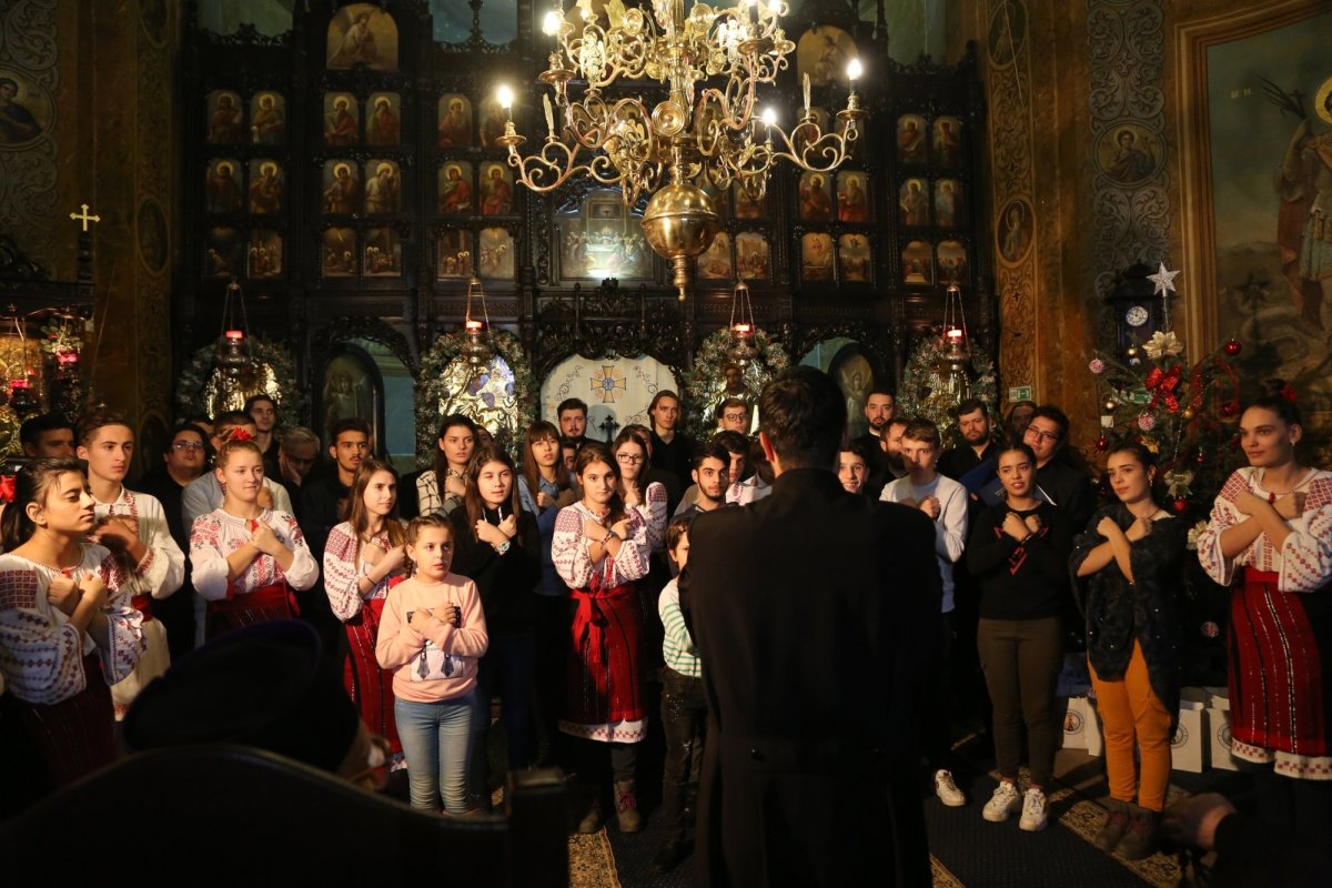 Concert de colinde și daruri pentru copiii  din comunități sărace din județul Buzău 134729