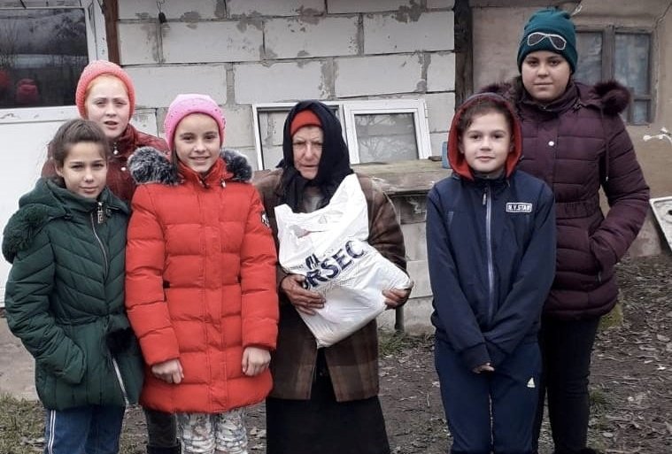 Proiectul „Să adoptăm un bunic”, la Parohia Sudiți din Ilfov  134871