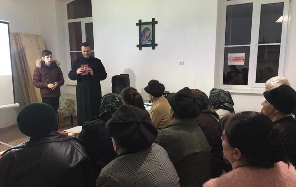 Seri catehetice despre „Sfânta Biserică” la Părău, județul Brașov 134860