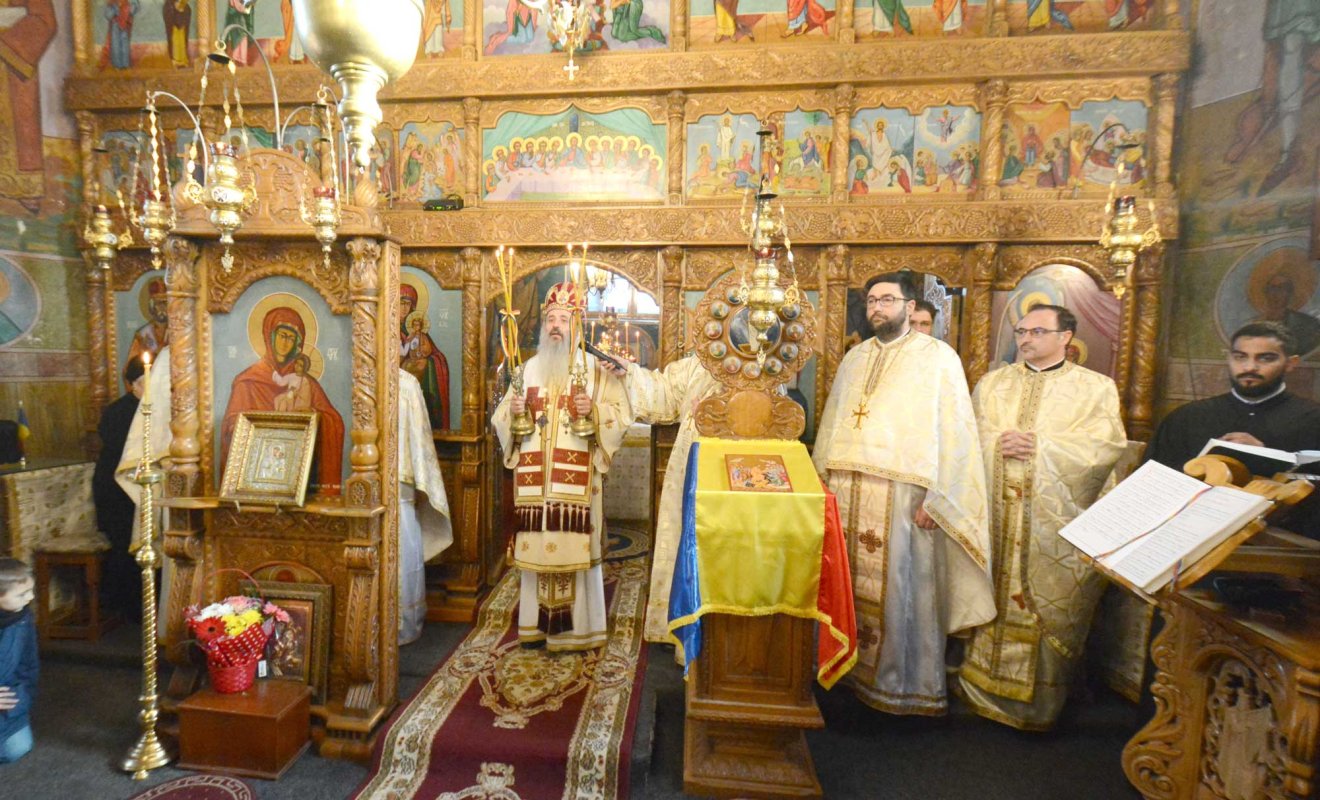 Slujire arhierească la Parohia Bădeni, Iași 135018