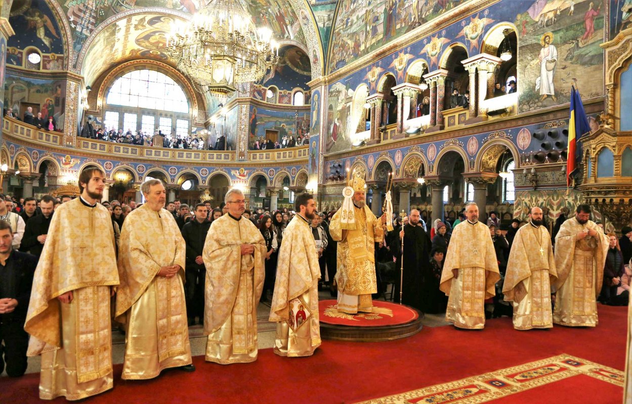Liturghie arhierească la Catedrala Mitropolitană din Sibiu 135132