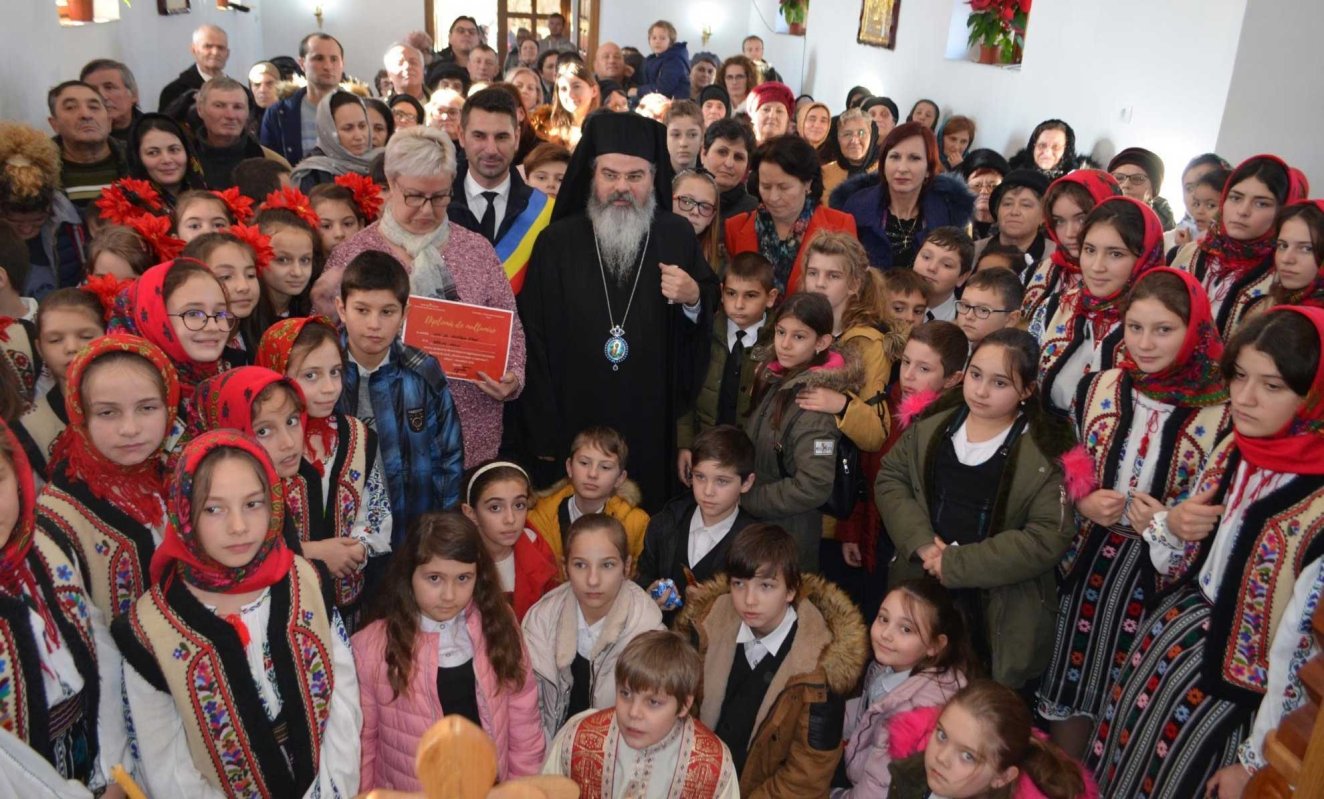 Liturghie și sfințire de clopot în Bumbăta, Vaslui 135130