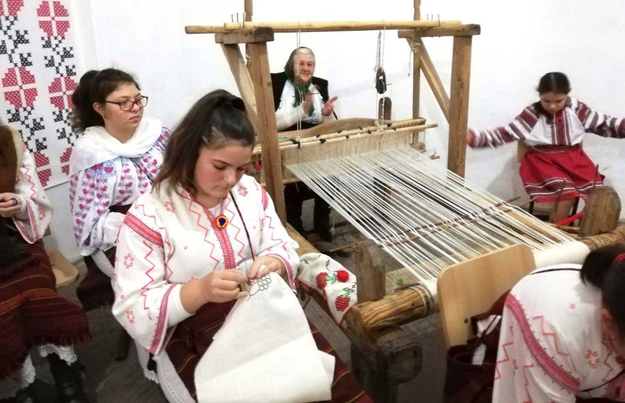 Tradiții și obiceiuri strămoșești în județul Galați 135144