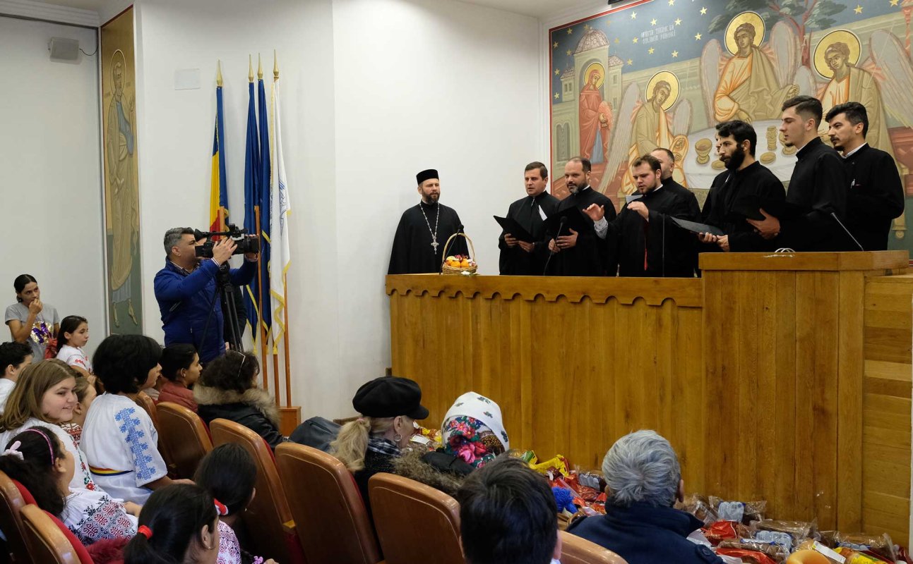 Daruri pentru săraci oferite de Protoieria Sector 3 Capitală 135484