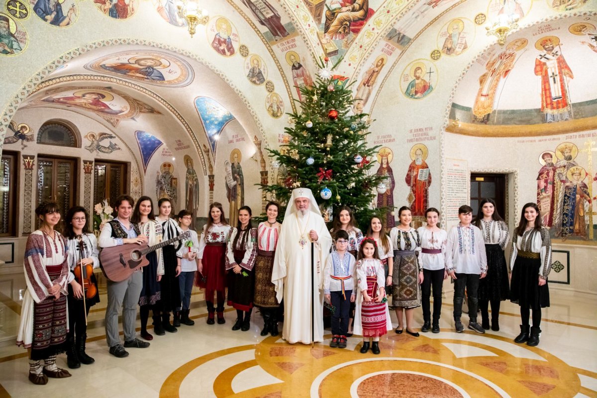 Patriarhul României a fost colindat la Reşedinţa Patriarhală 135754