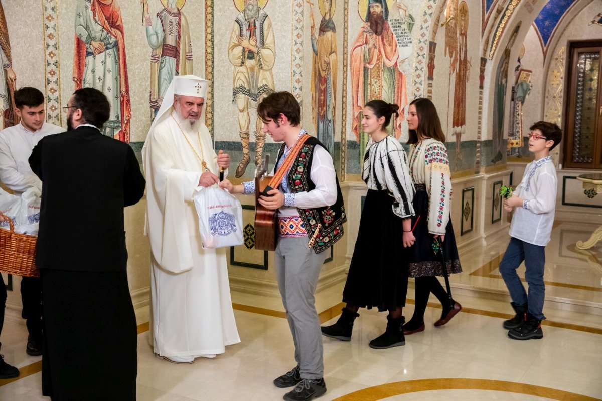 Patriarhul României a fost colindat la Reşedinţa Patriarhală 135755