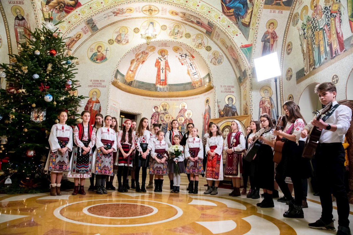Patriarhul României a fost colindat la Reşedinţa Patriarhală 135756