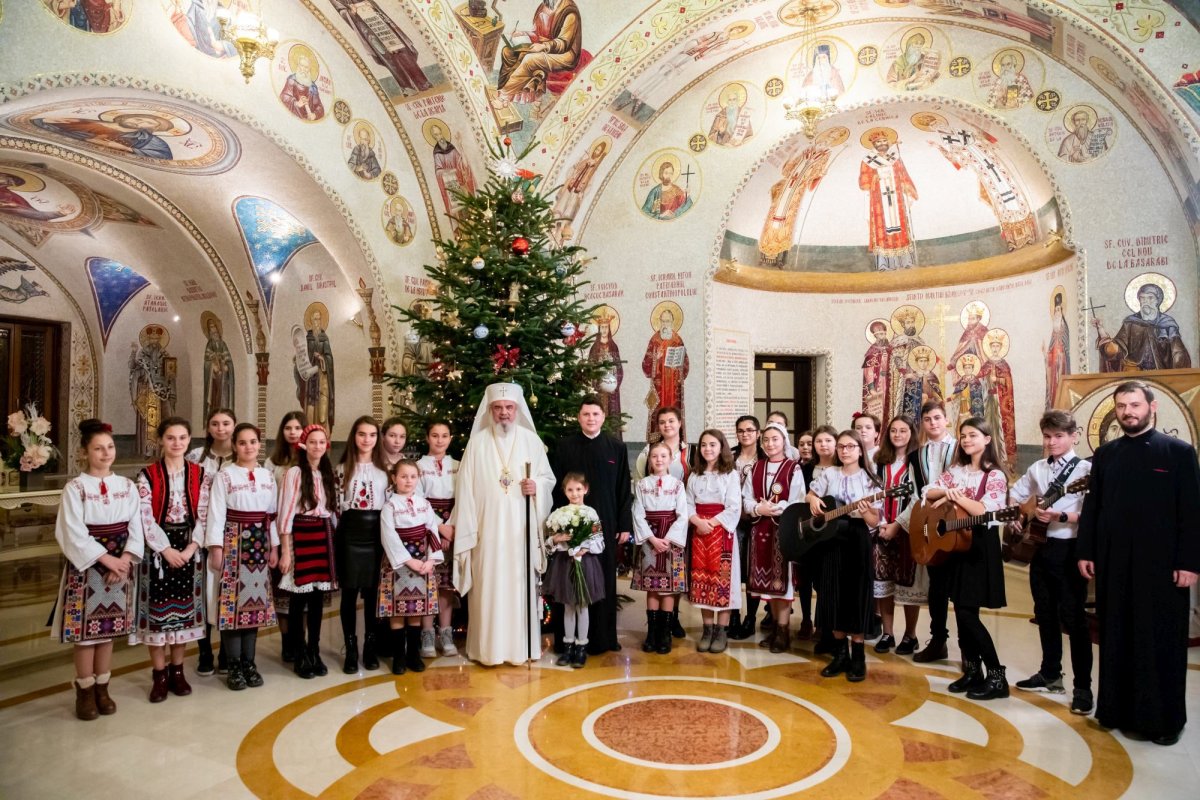 Patriarhul României a fost colindat la Reşedinţa Patriarhală 135759