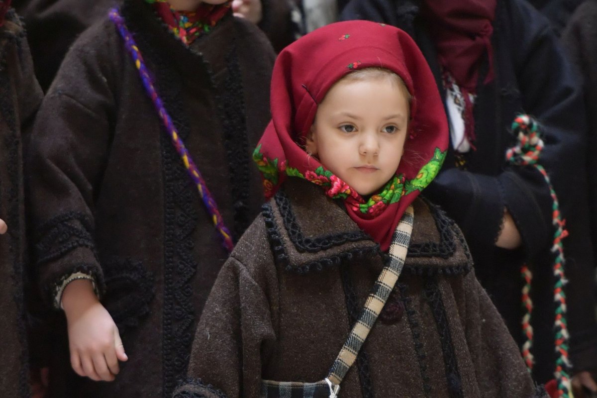 Colindători cu pana aurită  135951