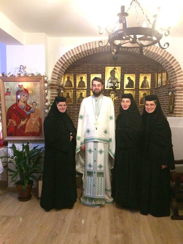 Mănăstirea românească din inima Spaniei 135879