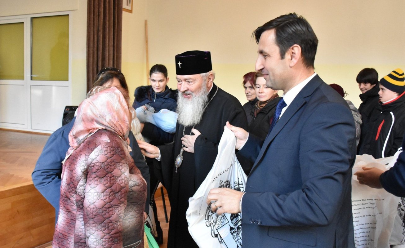 Pachete oferite persoanelor aflate în risc social la Cluj-Napoca 135919