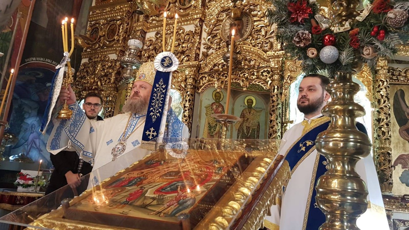 Cinstire deosebită adusă Maicii Domnului a doua zi de Crăciun 136062