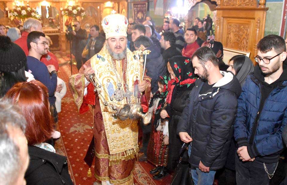 Lumina credinței și a faptelor bune de sărbătoarea Crăciunului 136152