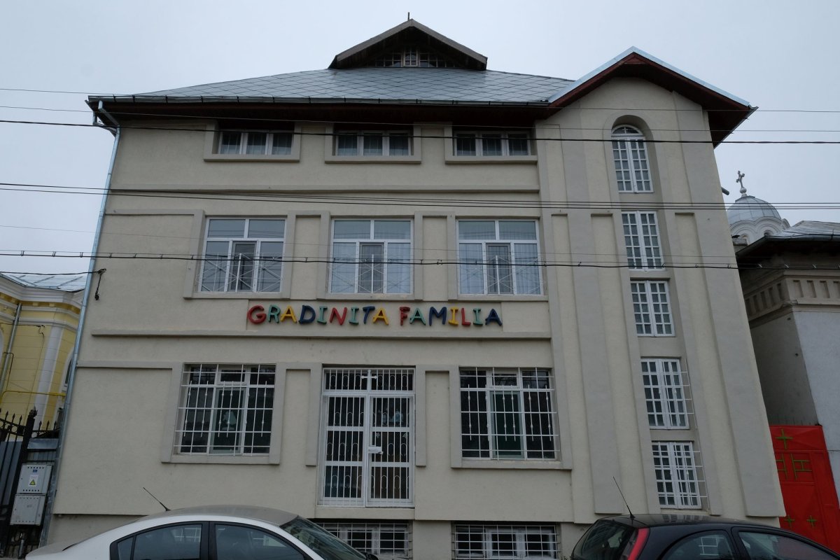 Marea familie din grădinița brăileană „Familia” 136386