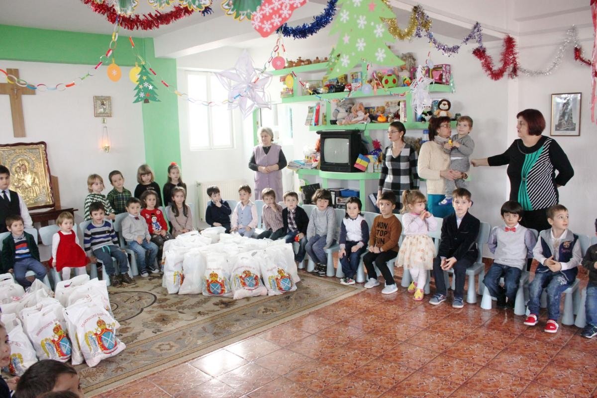 Marea familie din grădinița brăileană „Familia” 136388