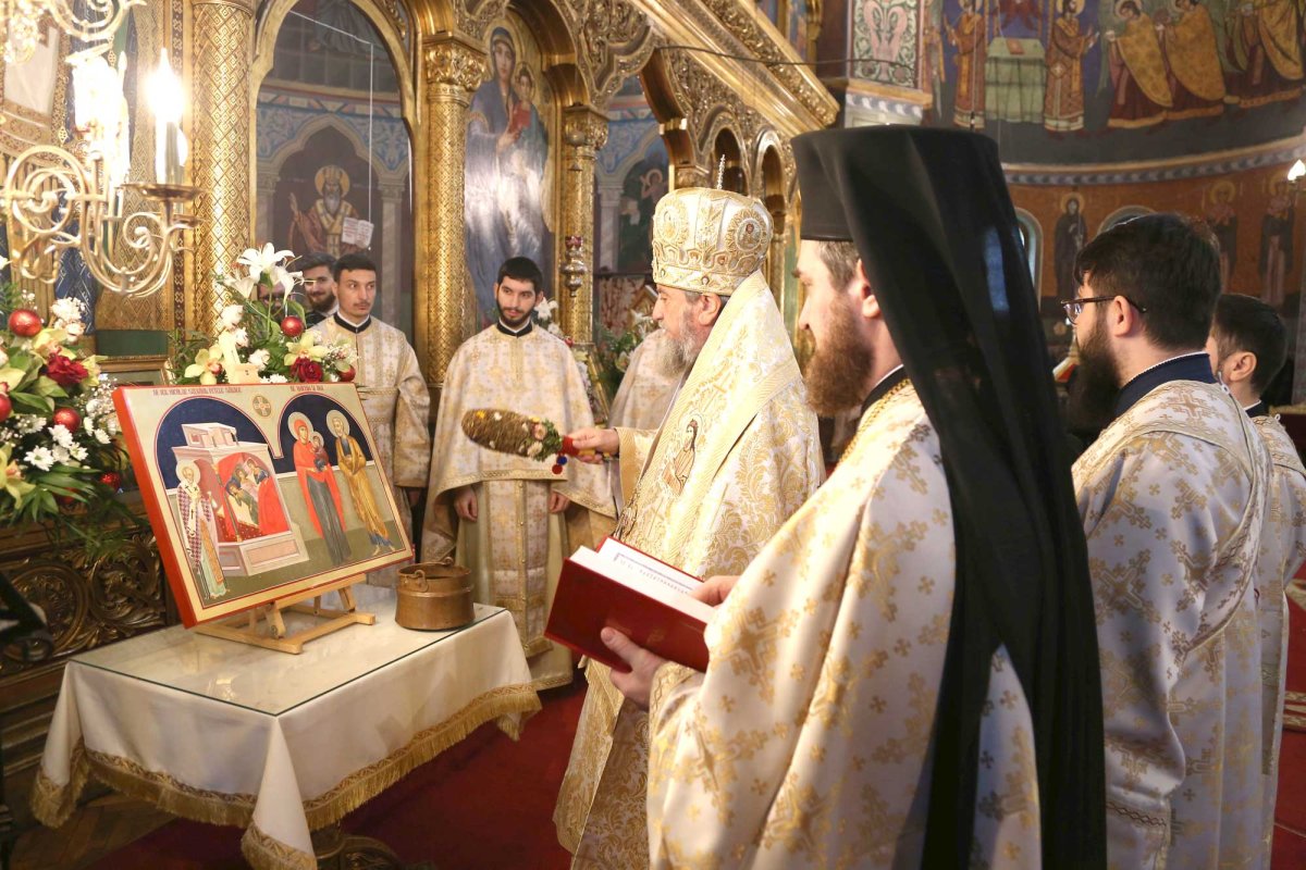 Sibienii s-au rugat în Catedrala Mitropolitană de Anul Nou 136364