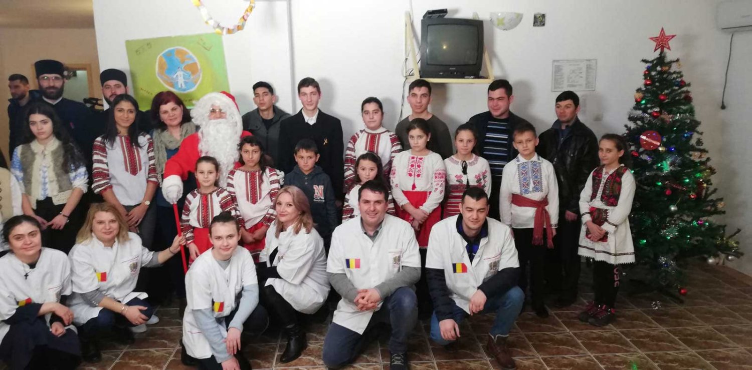Voluntarii Catedralei Naționale, alături de persoane defavorizate și copii 136408