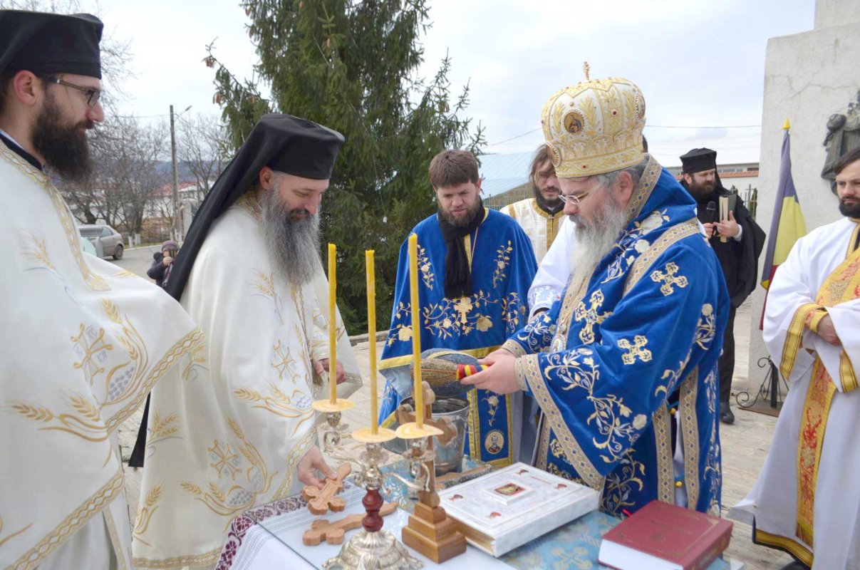 Binecuvântarea Iordanului la Catedrala Episcopală din Huși 136643