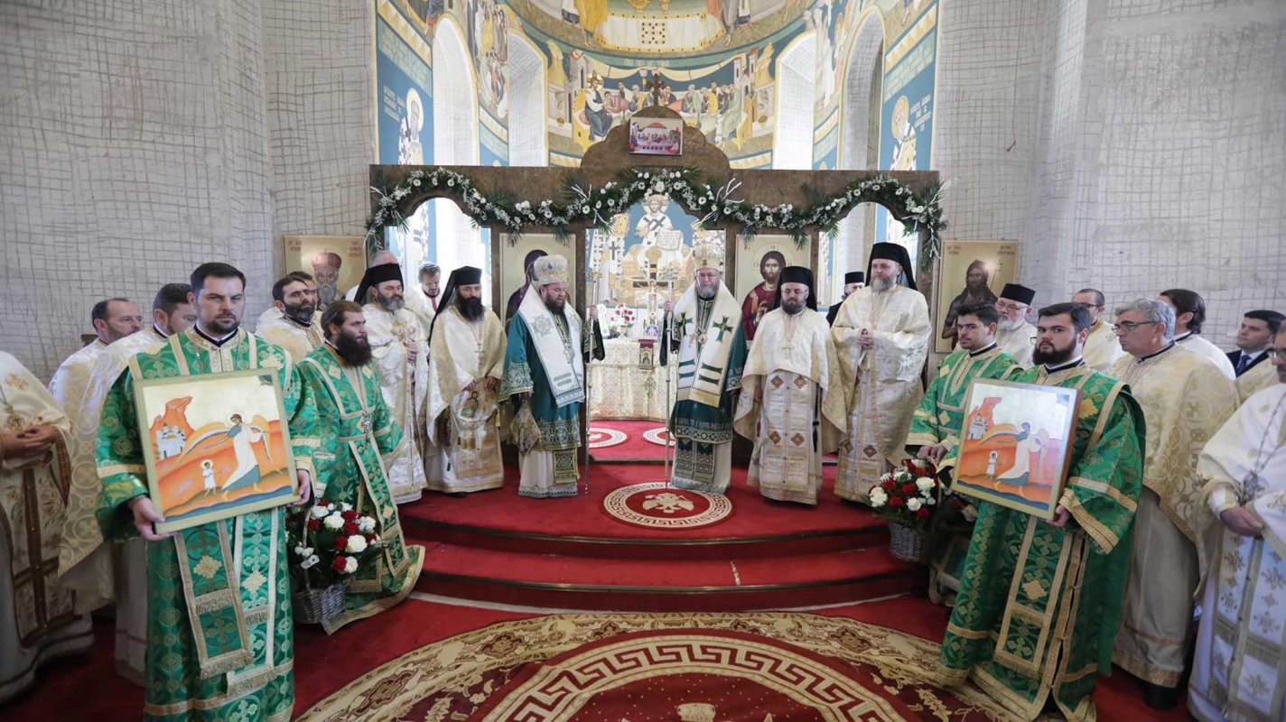 Sărbătoare la Mănăstirea Scărișoara Nouă, județul Satu Mare 136710