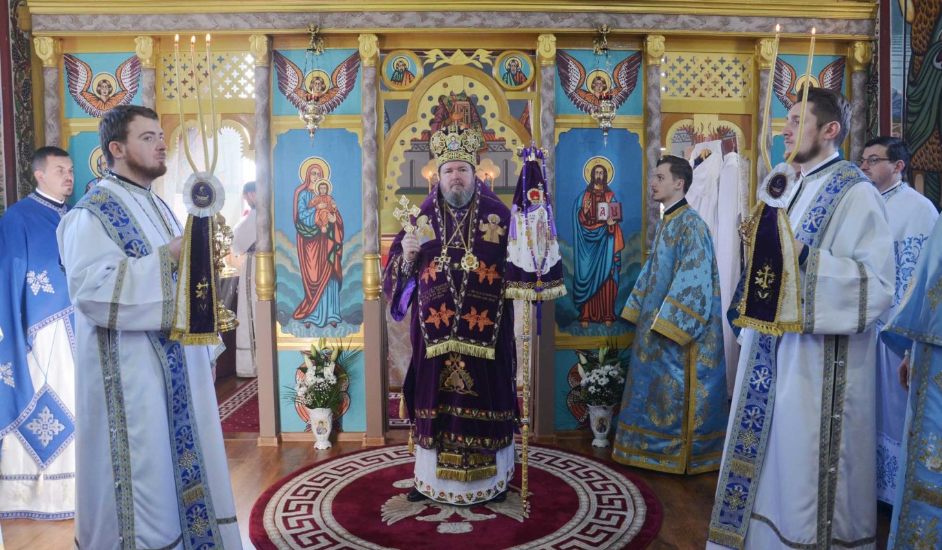 Slujire arhierească la Parohia Dicănești, județul Bihor 136709