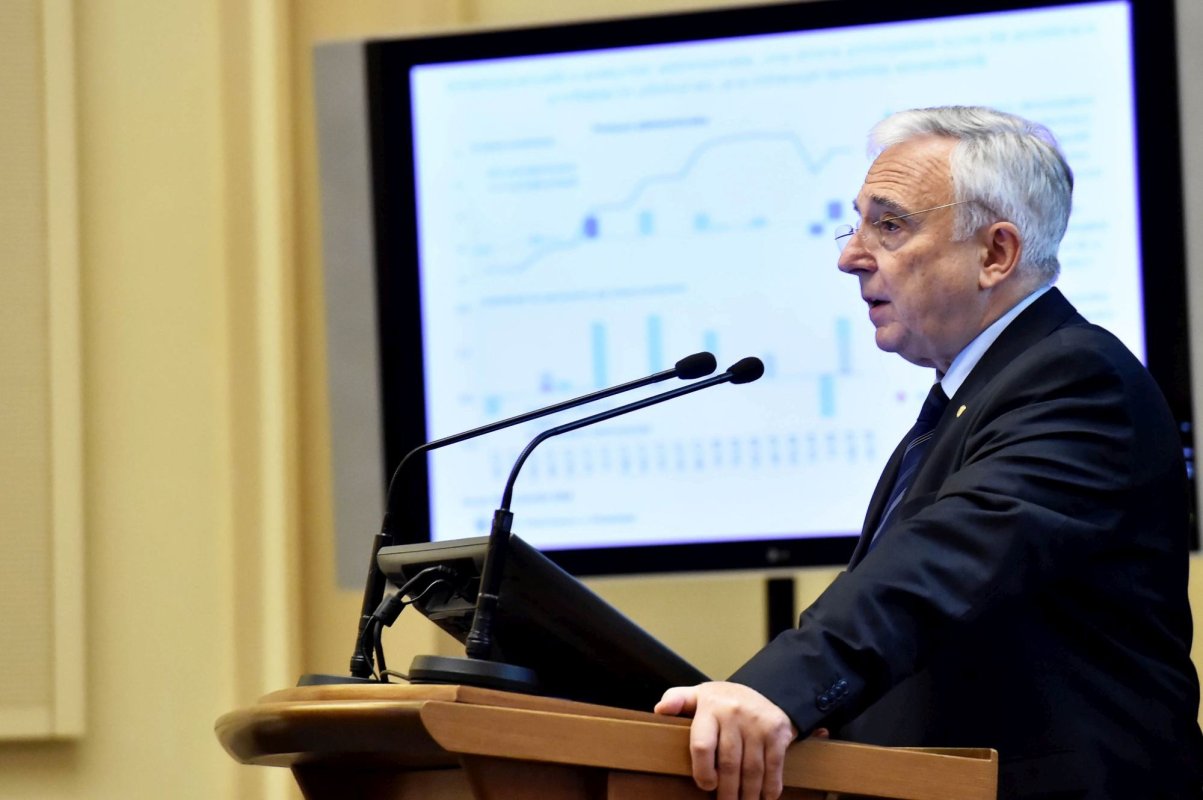 Isărescu: „Prima casă” ar trebui să fie un program social 136814