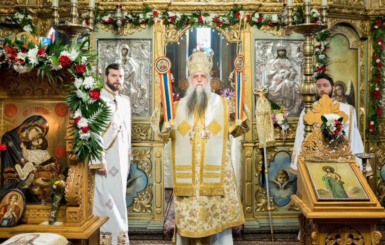 Praznicul Sfântului Ioan Botezătorul în eparhii din Oltenia 136778