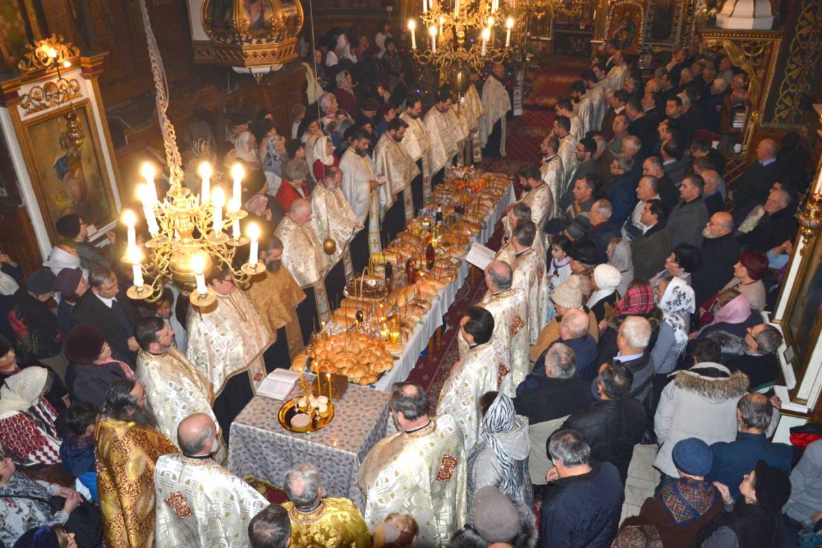 Sărbătoarea unui locaș istoric din Piatra Neamț 136796