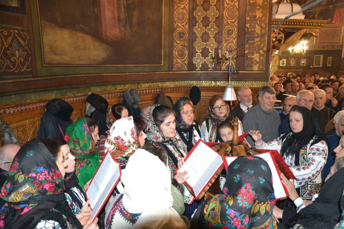 Sărbătoarea unui locaș istoric din Piatra Neamț 136797