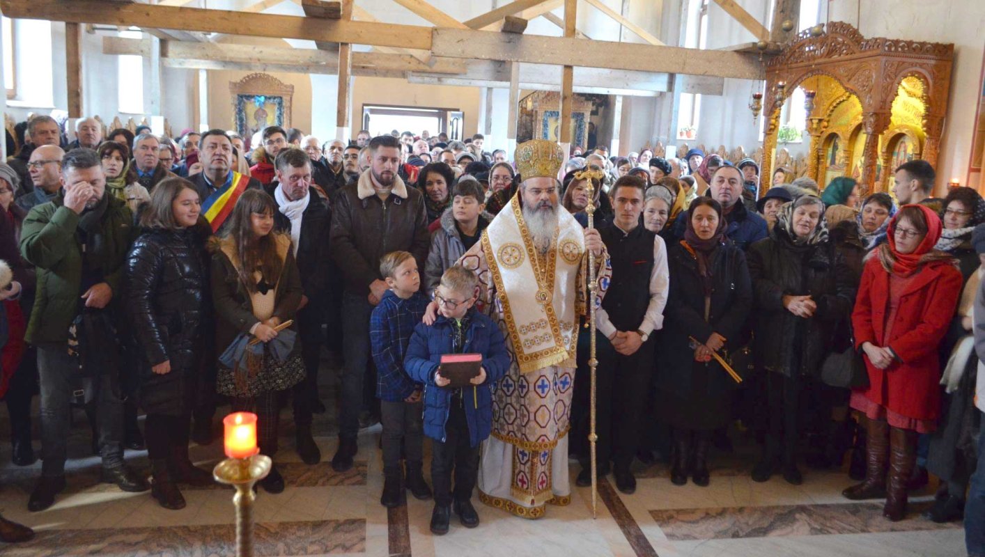 Prezenţă arhierească în Draxeni, Vaslui 136972