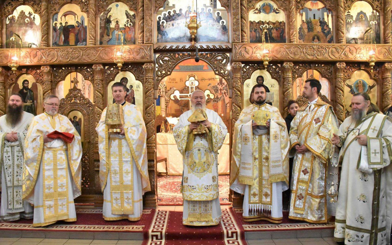 Prezență arhierească în Parohia „Înălțarea Domnului” din Cluj-Napoca 136997