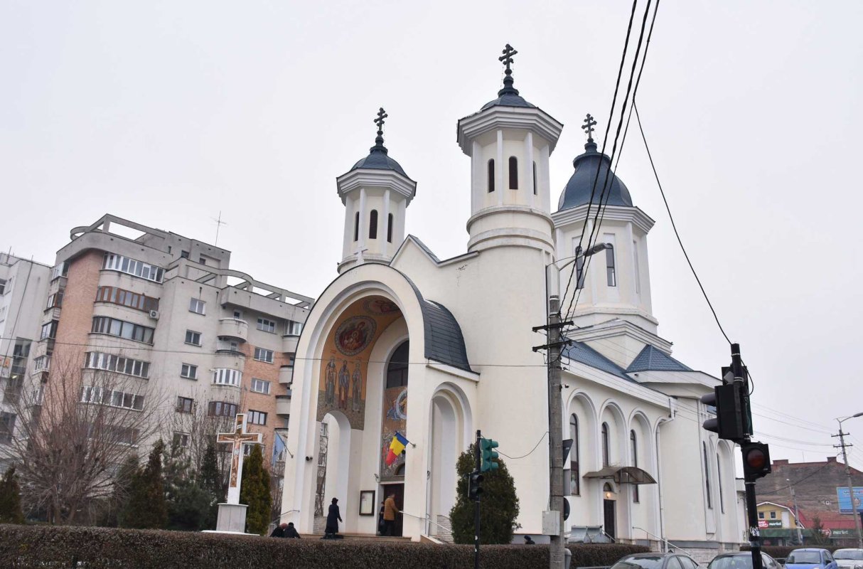 Prezență arhierească în Parohia „Înălțarea Domnului” din Cluj-Napoca 136999