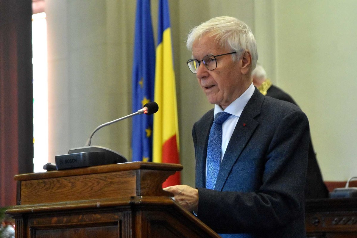 „Pe Eminescu îl citim mereu, pentru bucuria spiritului nostru” 137041